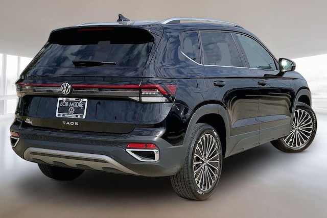 2025 Volkswagen Taos