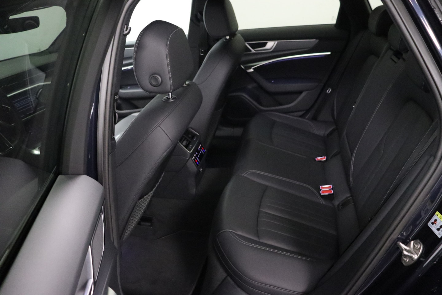 Bild über Audi A6 Avant advanced 45 TDI quattro S tronic - für weitere Informationen kontaktieren Sie den Audi Partner
