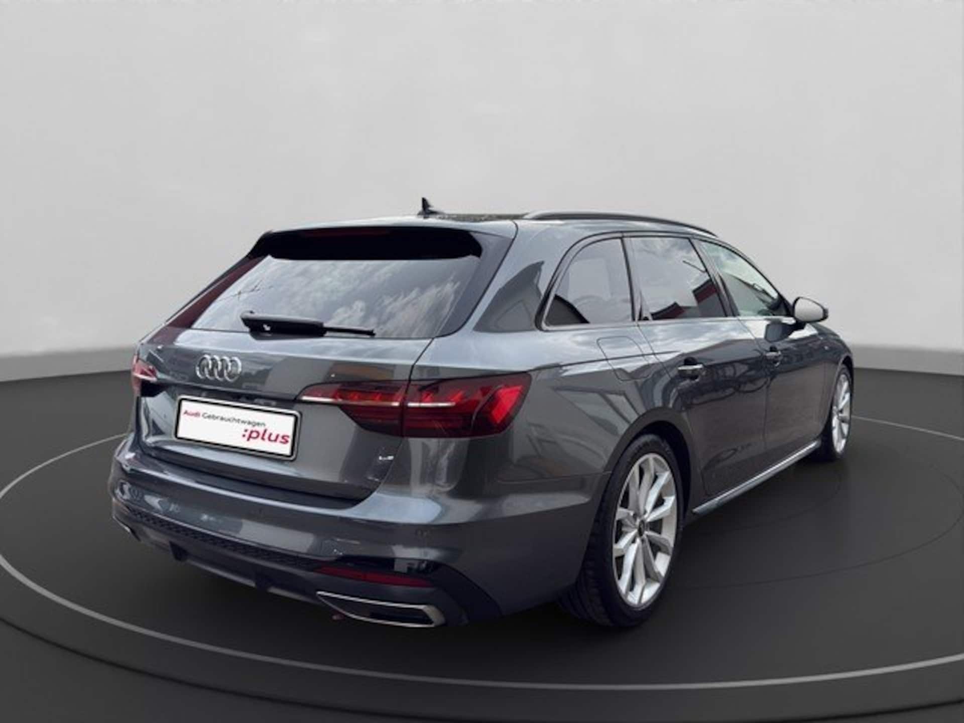 Audi A4 Avant S line