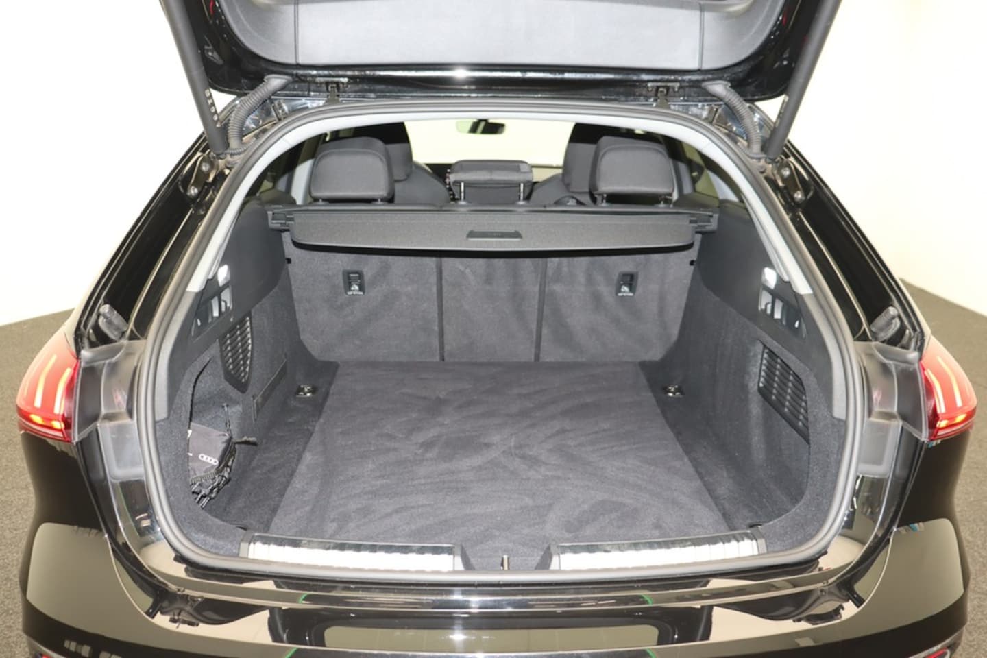 Bild über Audi A5 Avant TDI 150 kW S tronic - für weitere Informationen kontaktieren Sie den Audi Partner