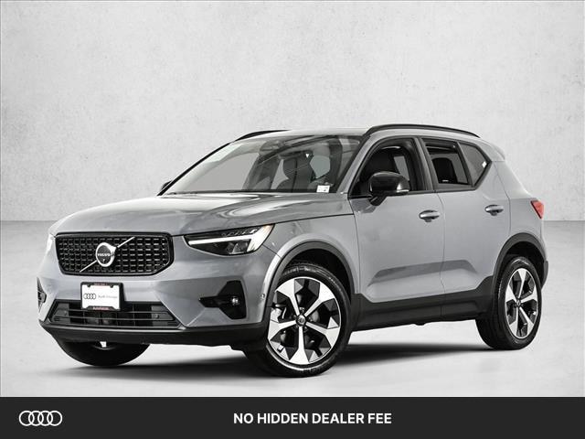 2023 Volvo XC40