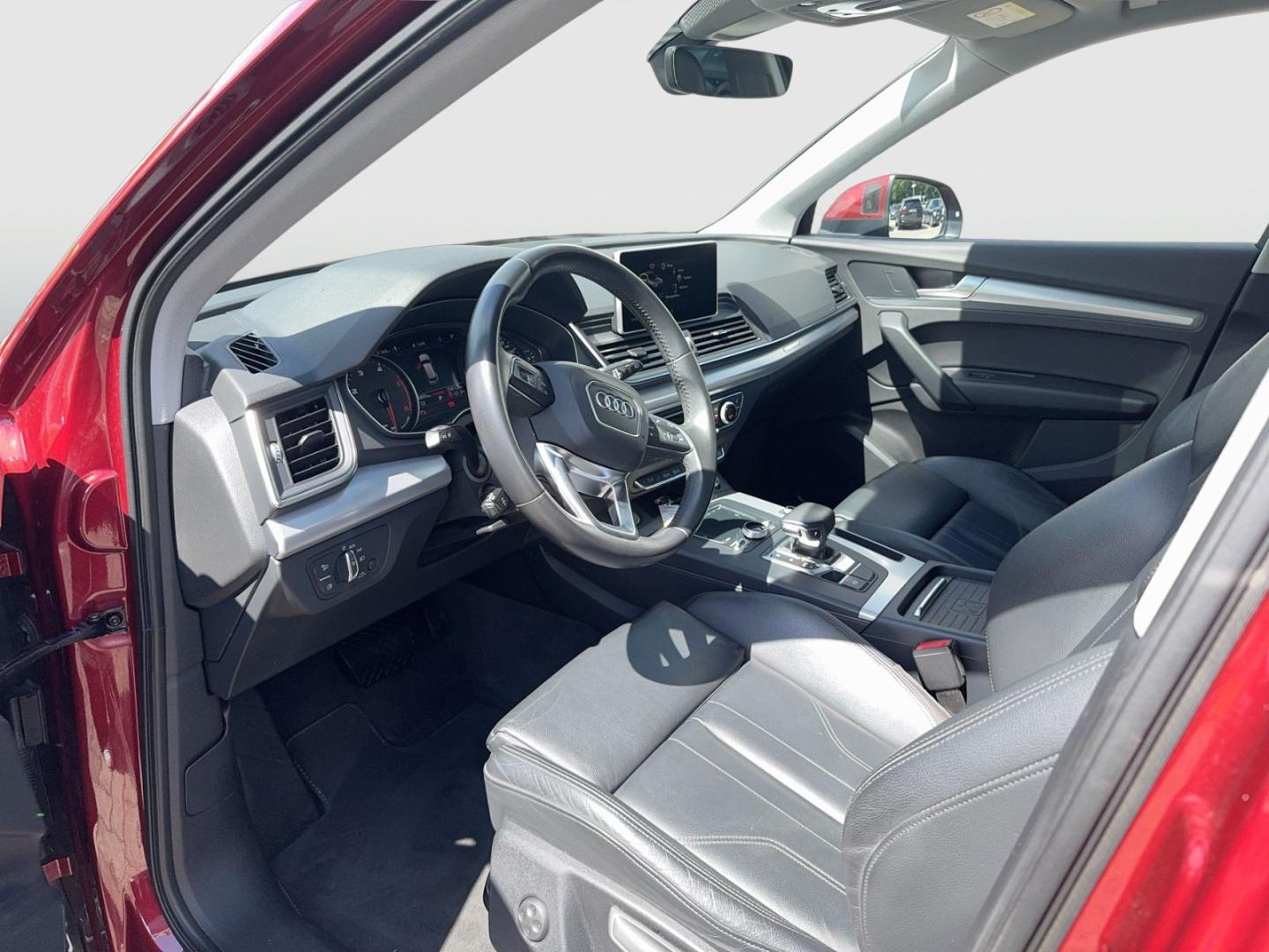 Image about Audi Q5 design 3.0 TDI quattro tiptronic
