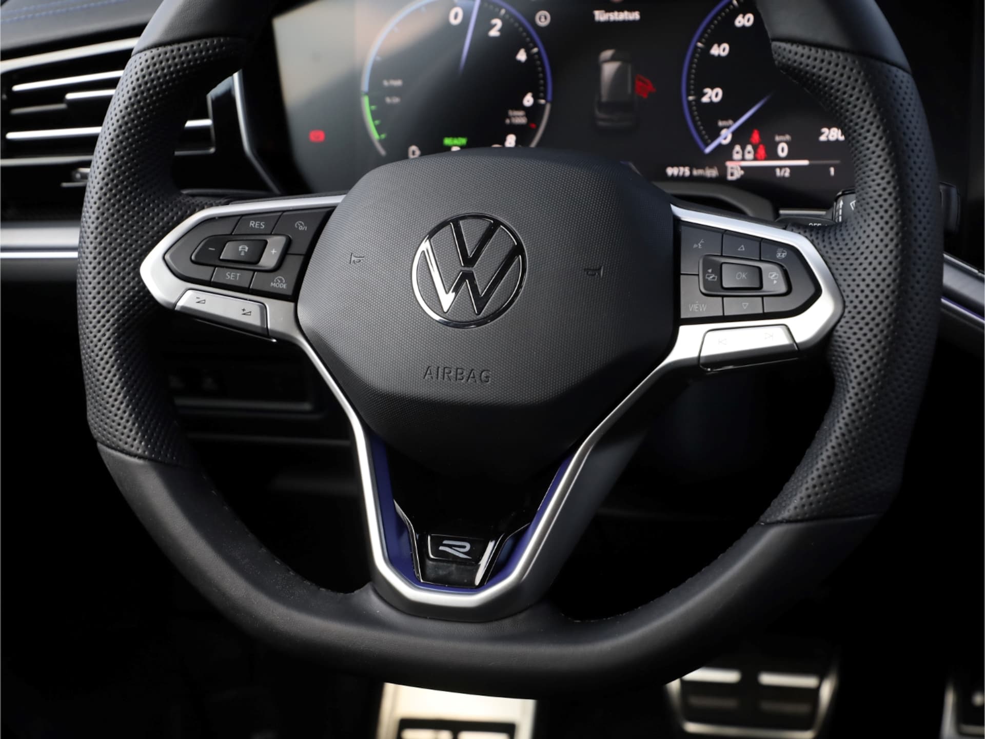 Volkswagen Touareg R