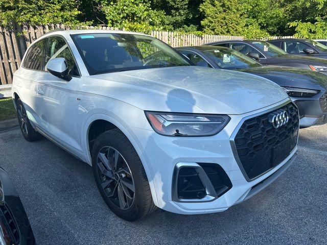 2023 Audi Q5 45 Premium's photo