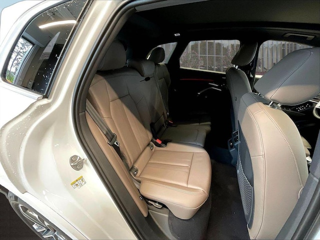 2026 Audi Q5 Premium - Photo 10