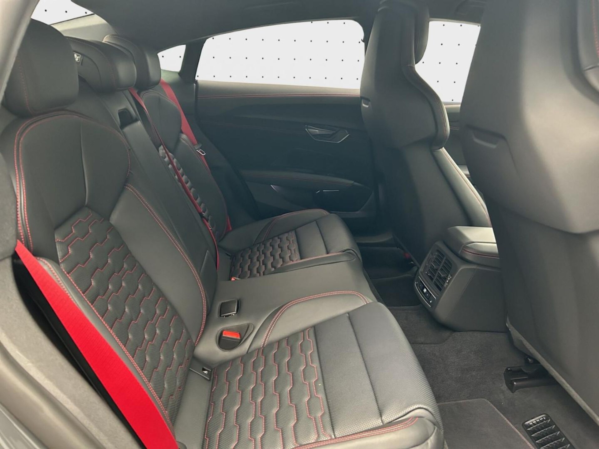 Audi RS e-tron GT performance