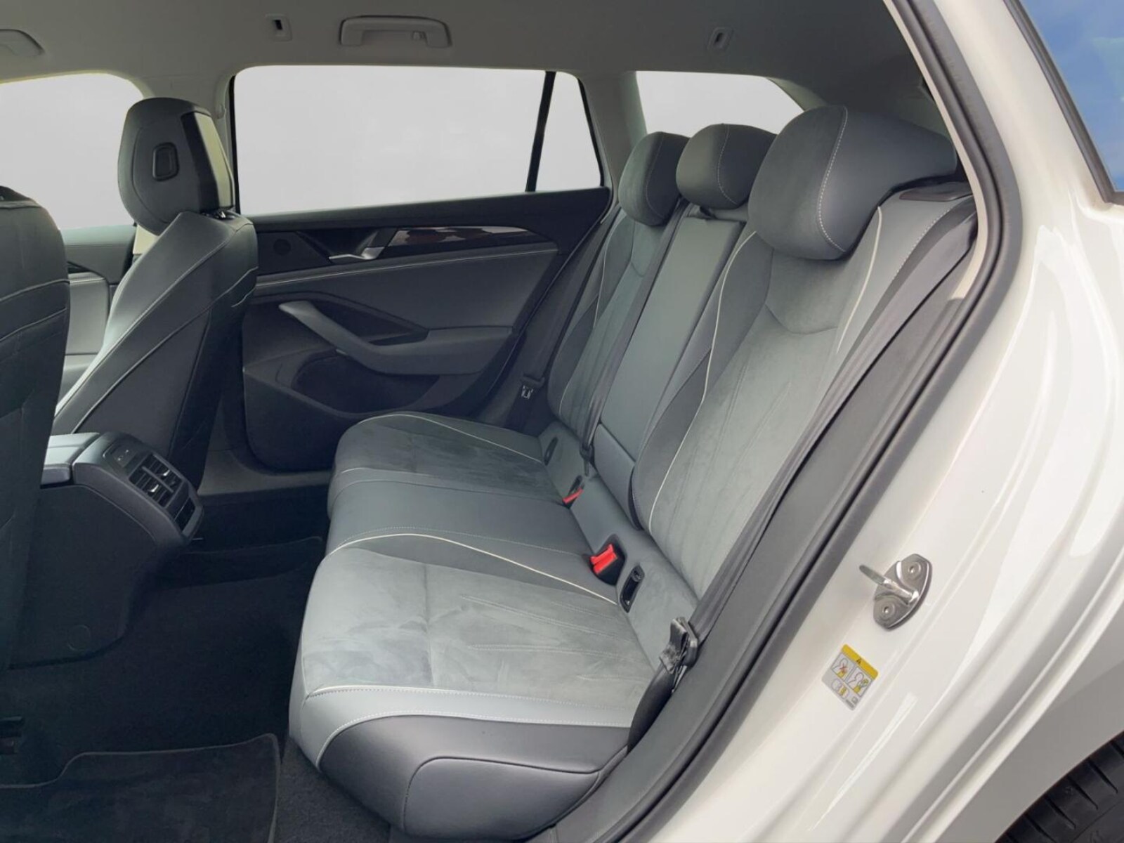 Volkswagen Passat – Bild 13