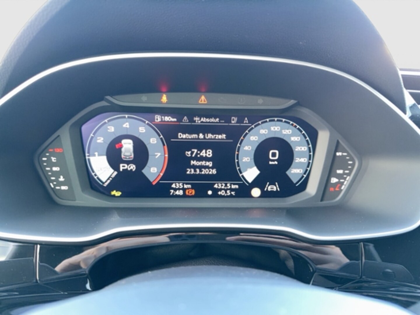 Bild über Audi Q3 TFSI 110 kW S tronic - für weitere Informationen kontaktieren Sie den Audi Partner