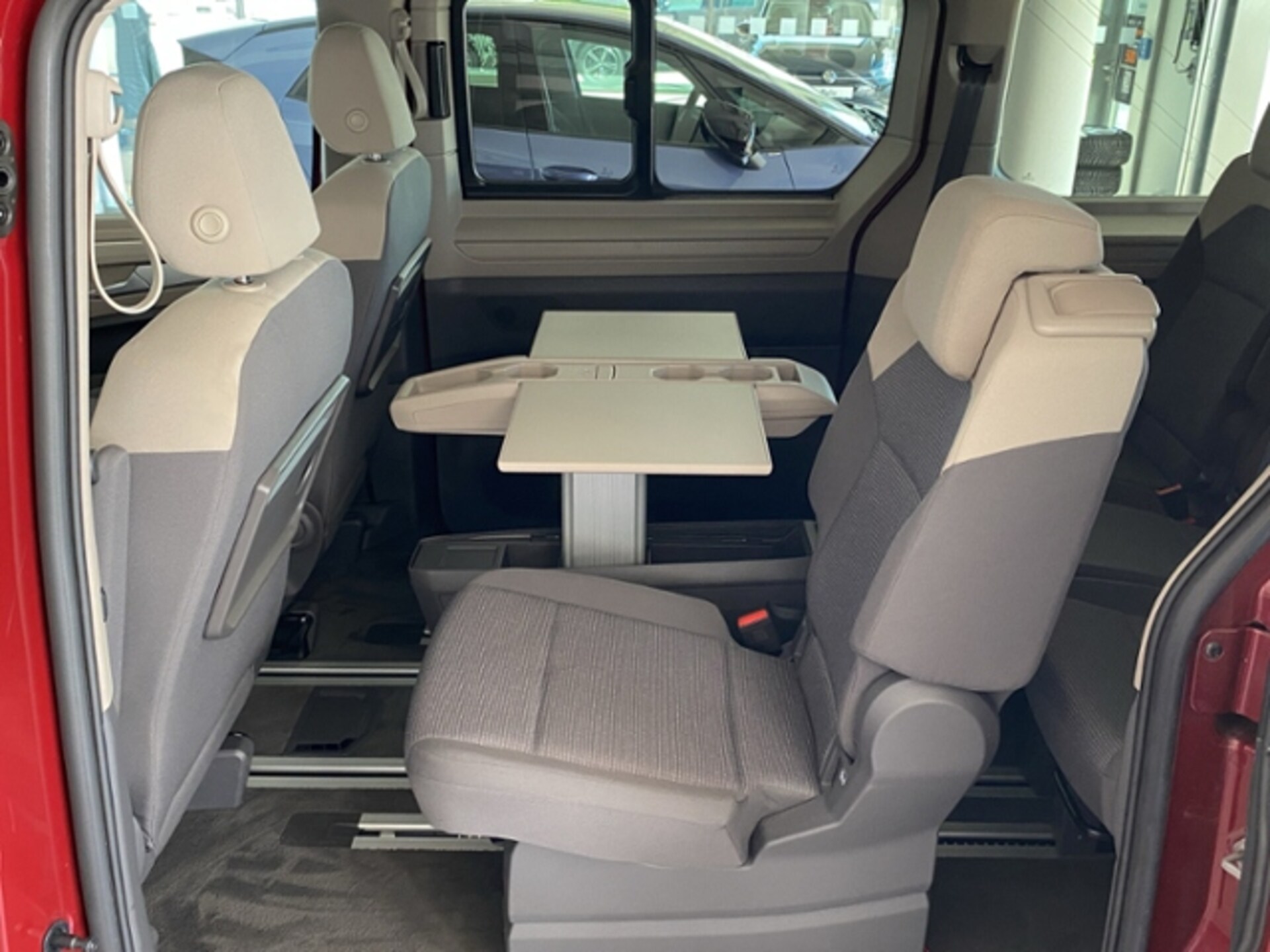 Volkswagen Multivan Basis-Modell