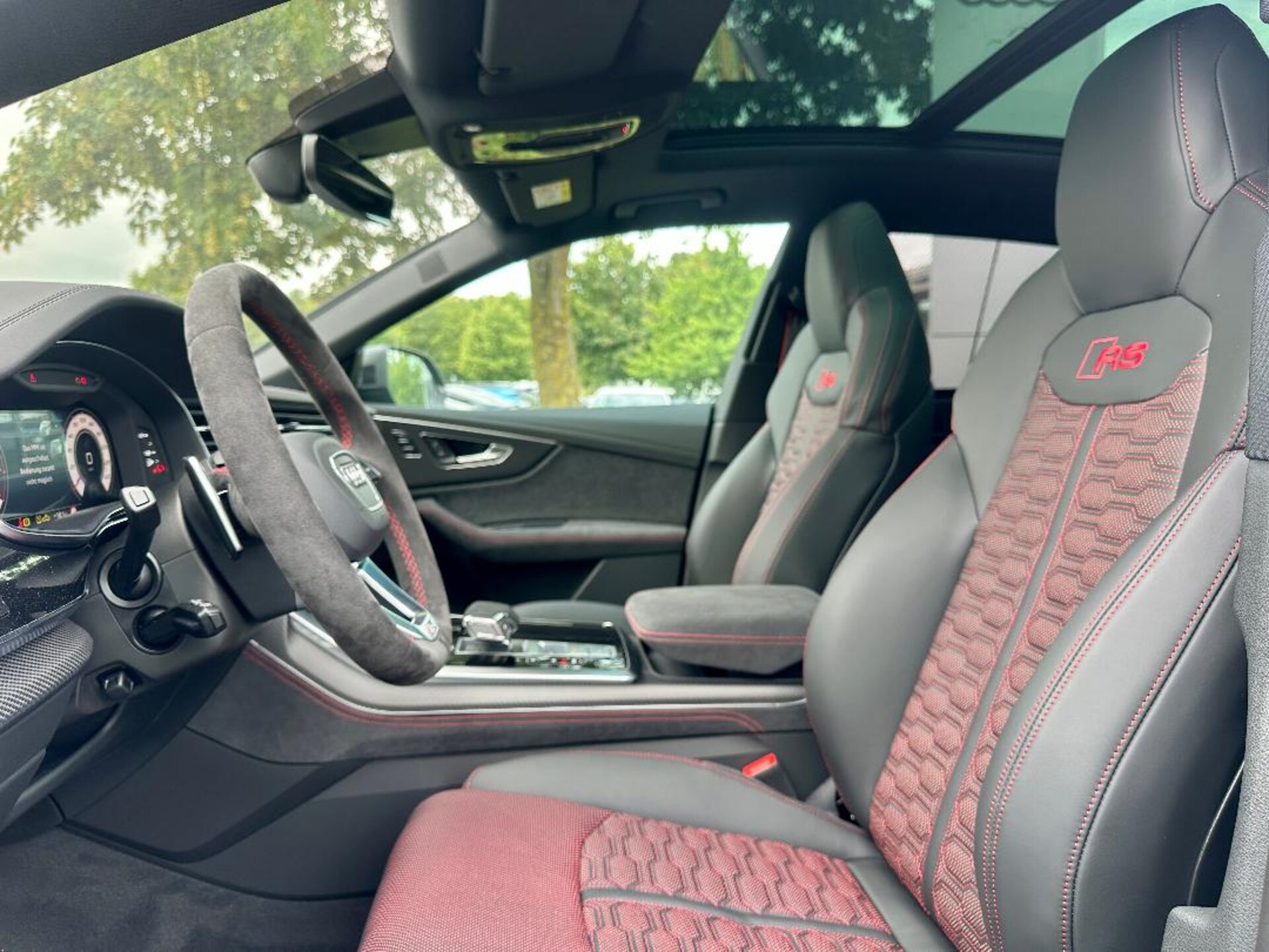 Audi RS Q8 SUV performance