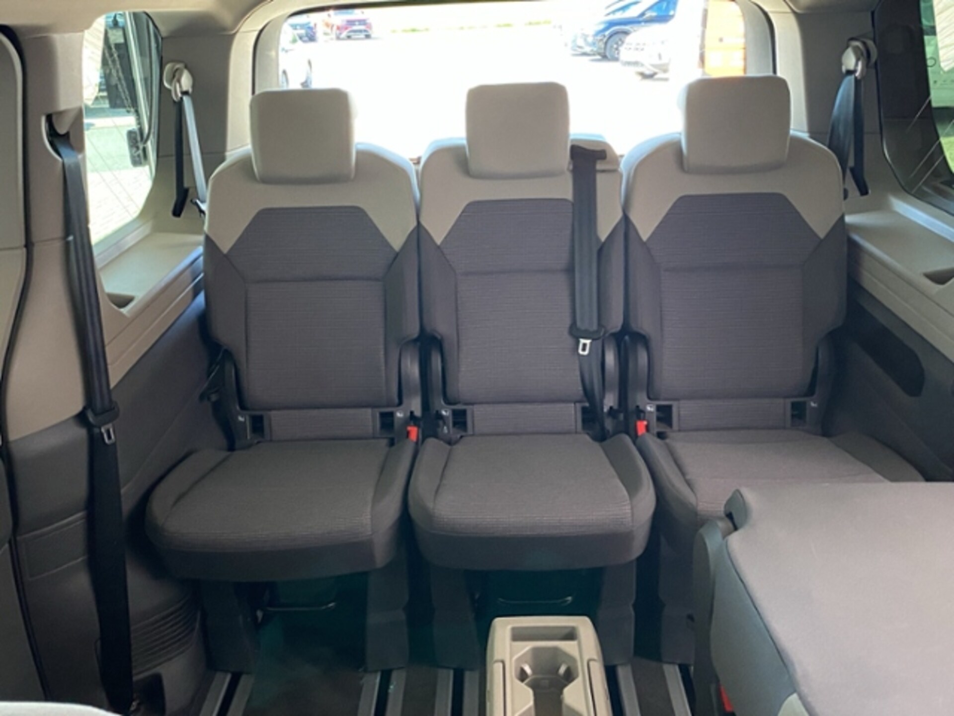 Volkswagen Multivan Basis-Modell