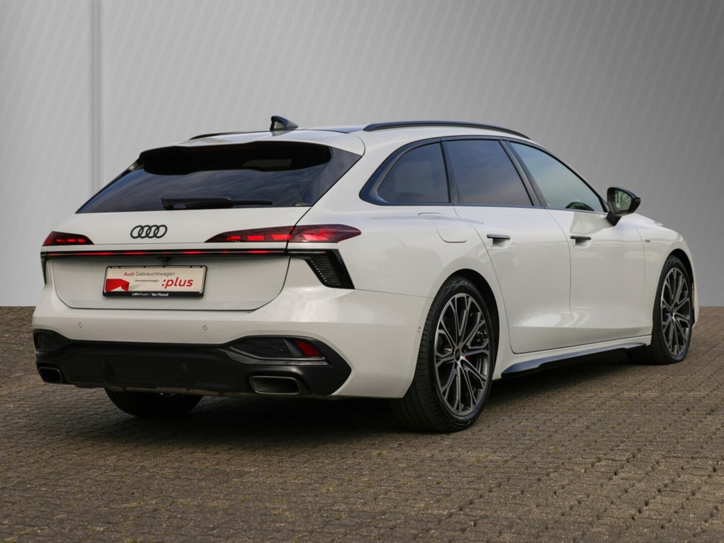 Bild über Audi A6 Avant TFSI 150 kW S tronic - für weitere Informationen kontaktieren Sie den Audi Partner