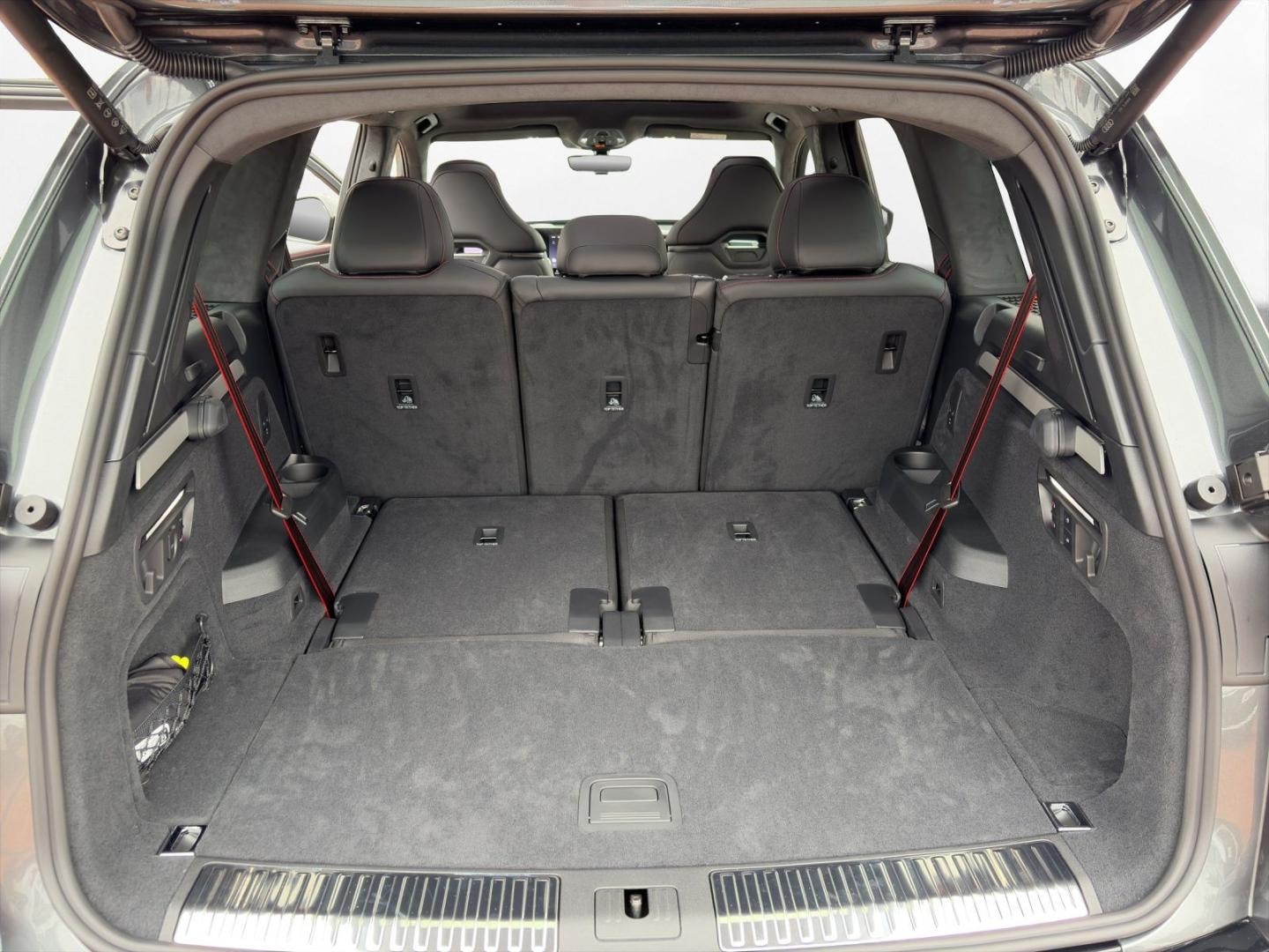 Bild über Audi Q7 SUV TDI quattro 220 kW tiptronic - für weitere Informationen kontaktieren Sie den Audi Partner