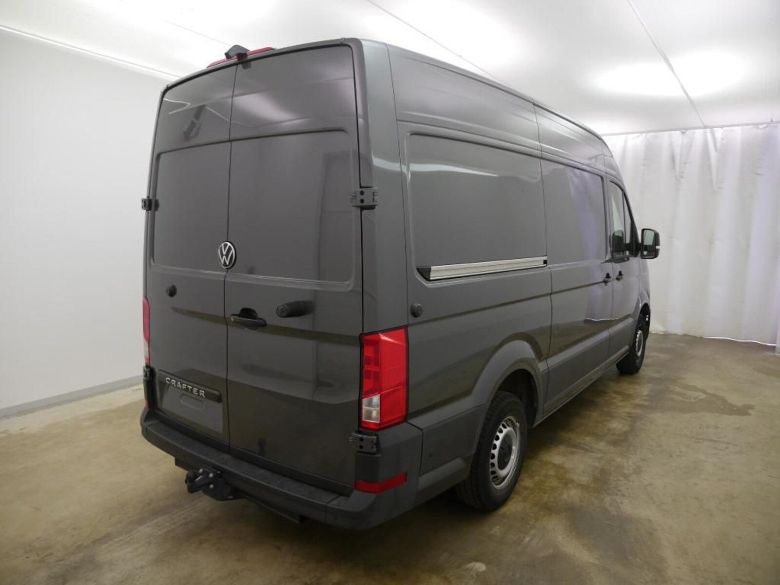 Volkswagen Crafter Kasten mittlerer Radstand – Bild 3