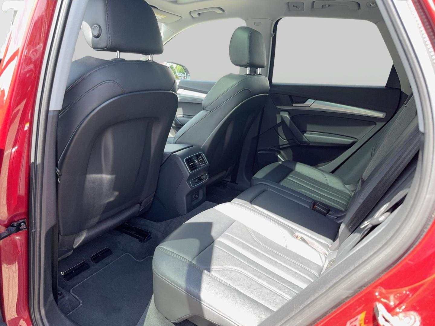 Image about Audi Q5 design 3.0 TDI quattro tiptronic