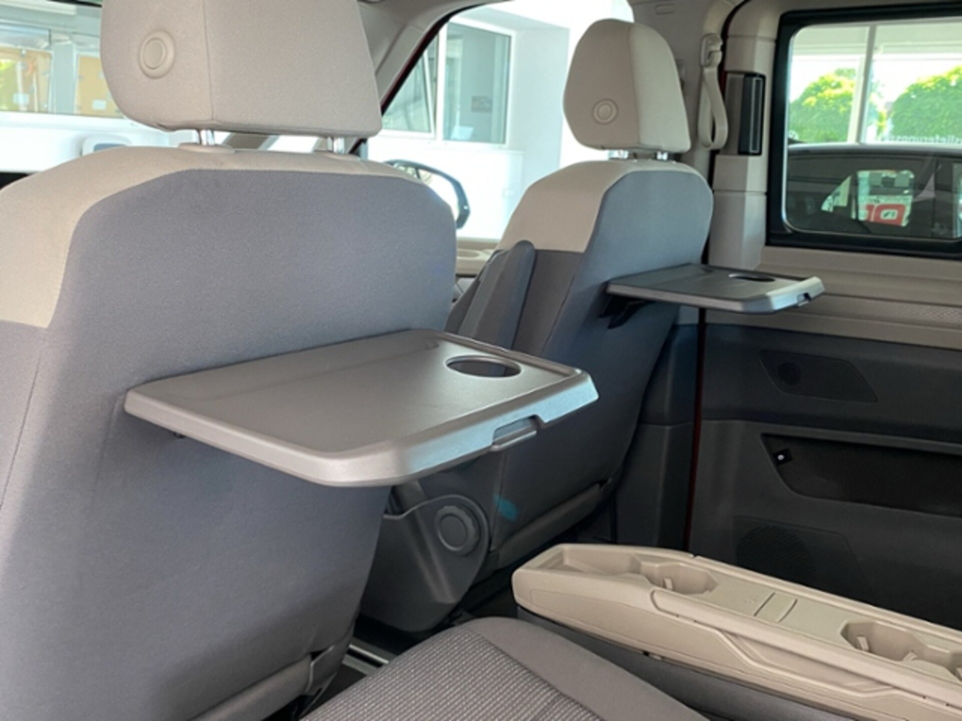 Volkswagen Multivan Basis-Modell