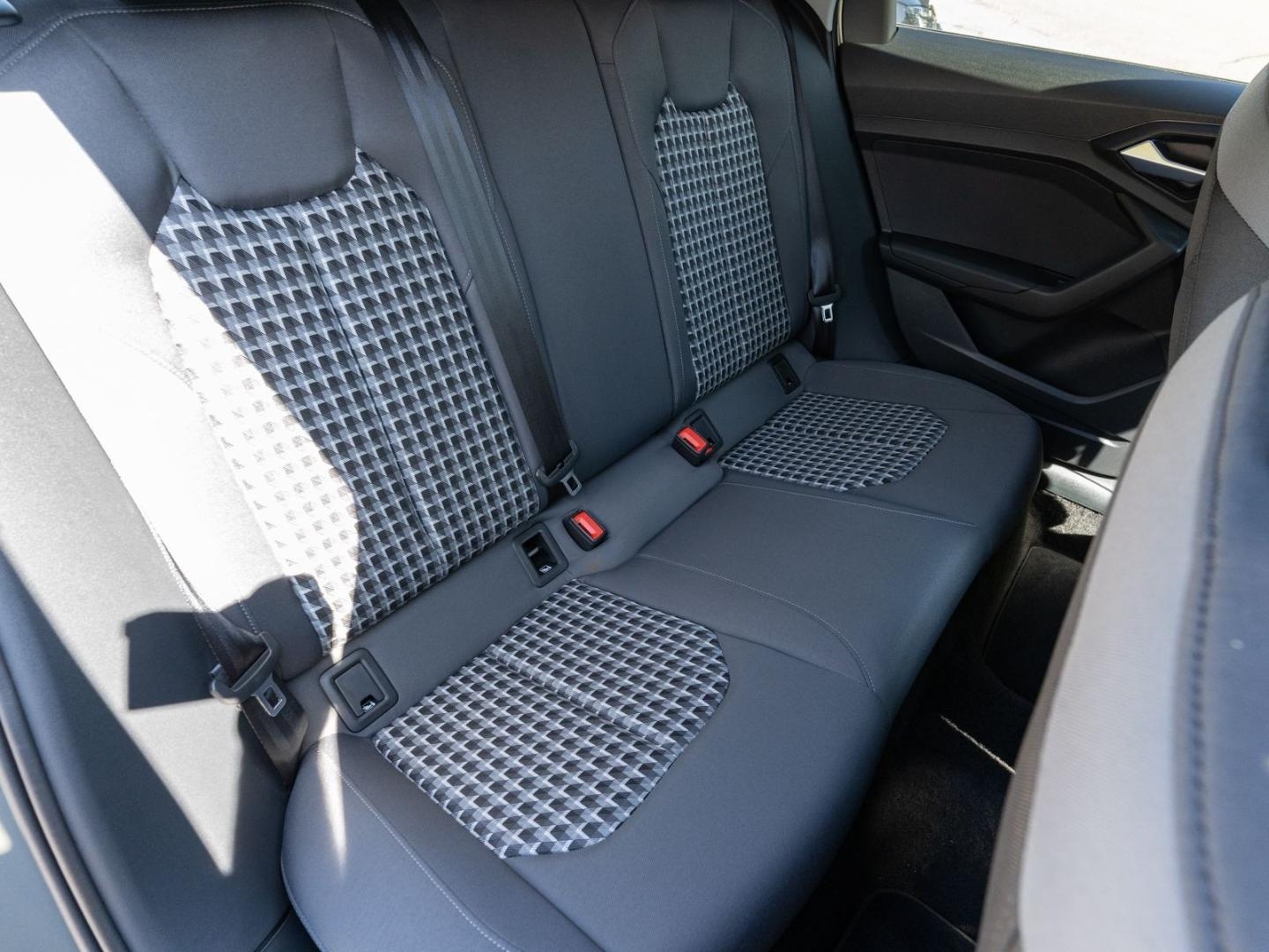 Bild über Audi A1 Sportback S line 30 TFSI Schaltgetriebe - für weitere Informationen kontaktieren Sie den Audi Partner