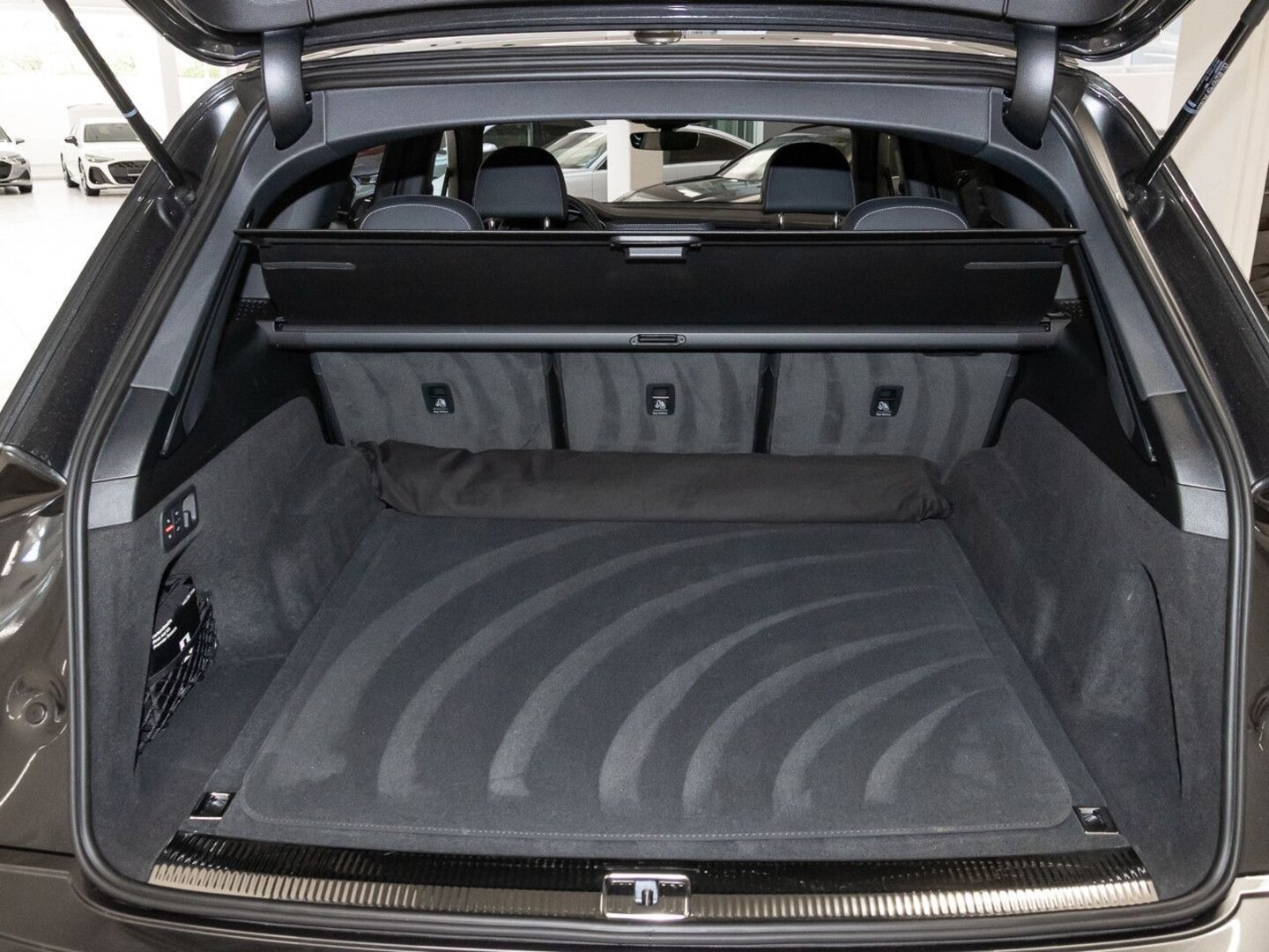 Bild über Audi Q7 SUV S line business TDI quattro 210 kW tiptronic - für weitere Informationen kontaktieren Sie den Audi Partner