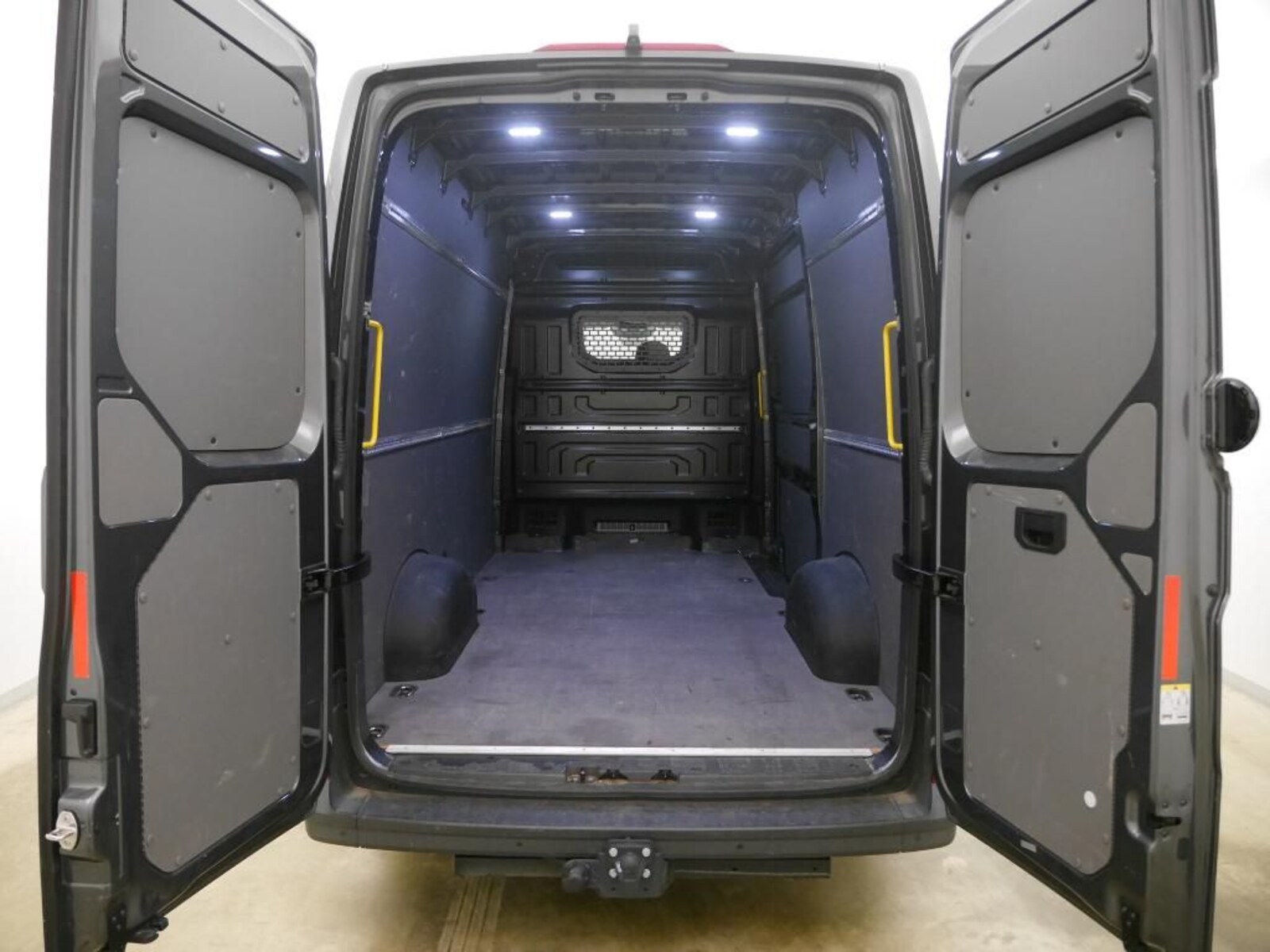 Volkswagen Crafter Kasten mittlerer Radstand – Bild 6