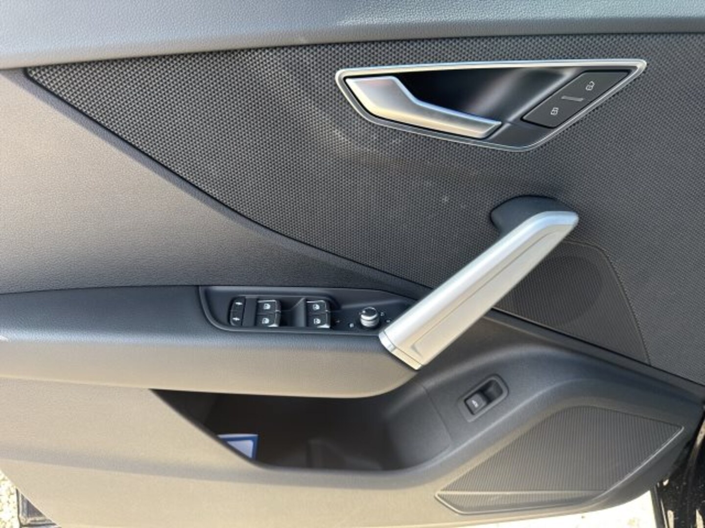 Bild über Audi Q2 S line 35 TFSI S tronic - für weitere Informationen kontaktieren Sie den Audi Partner