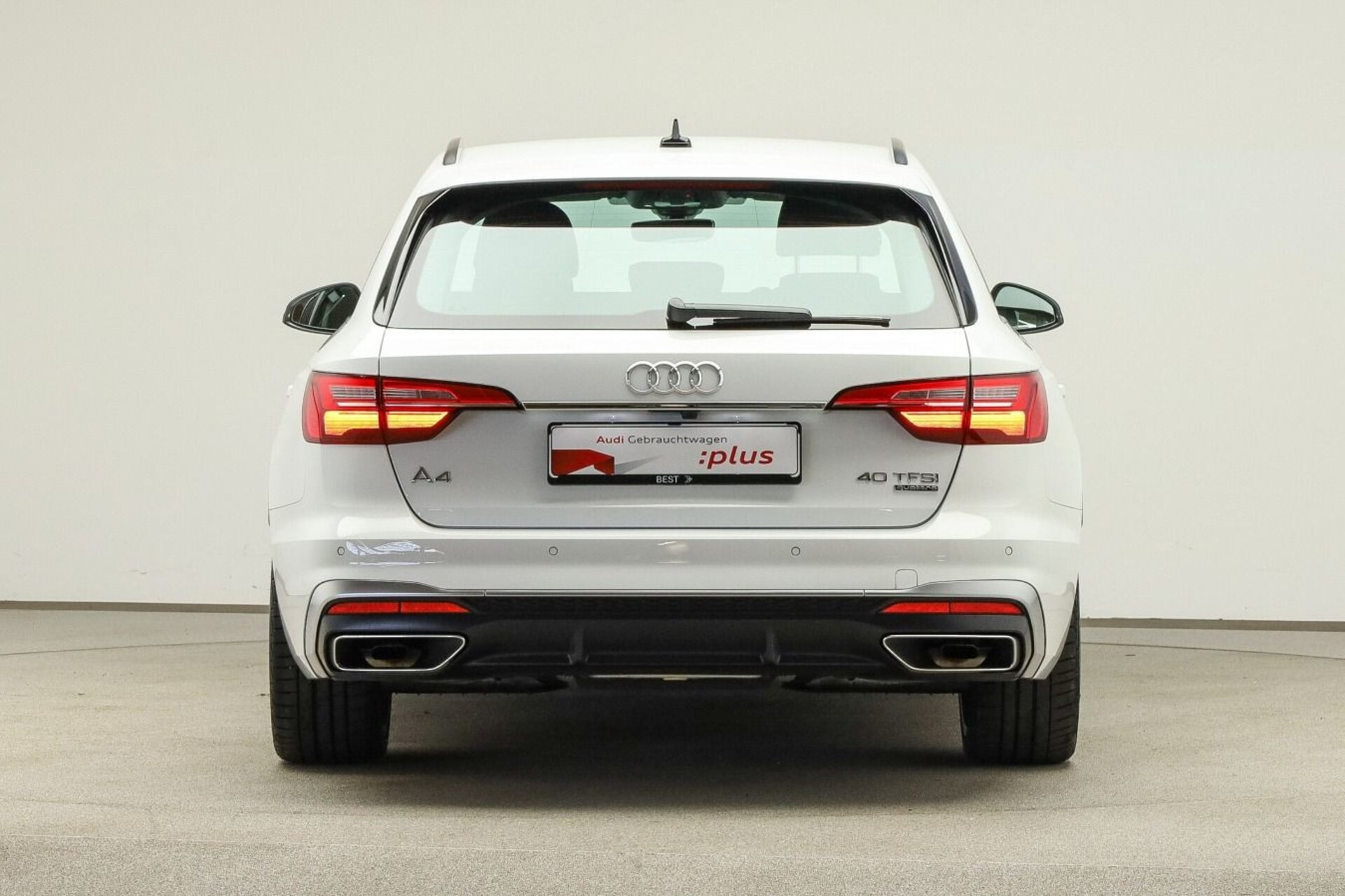 Audi A4 Avant S line