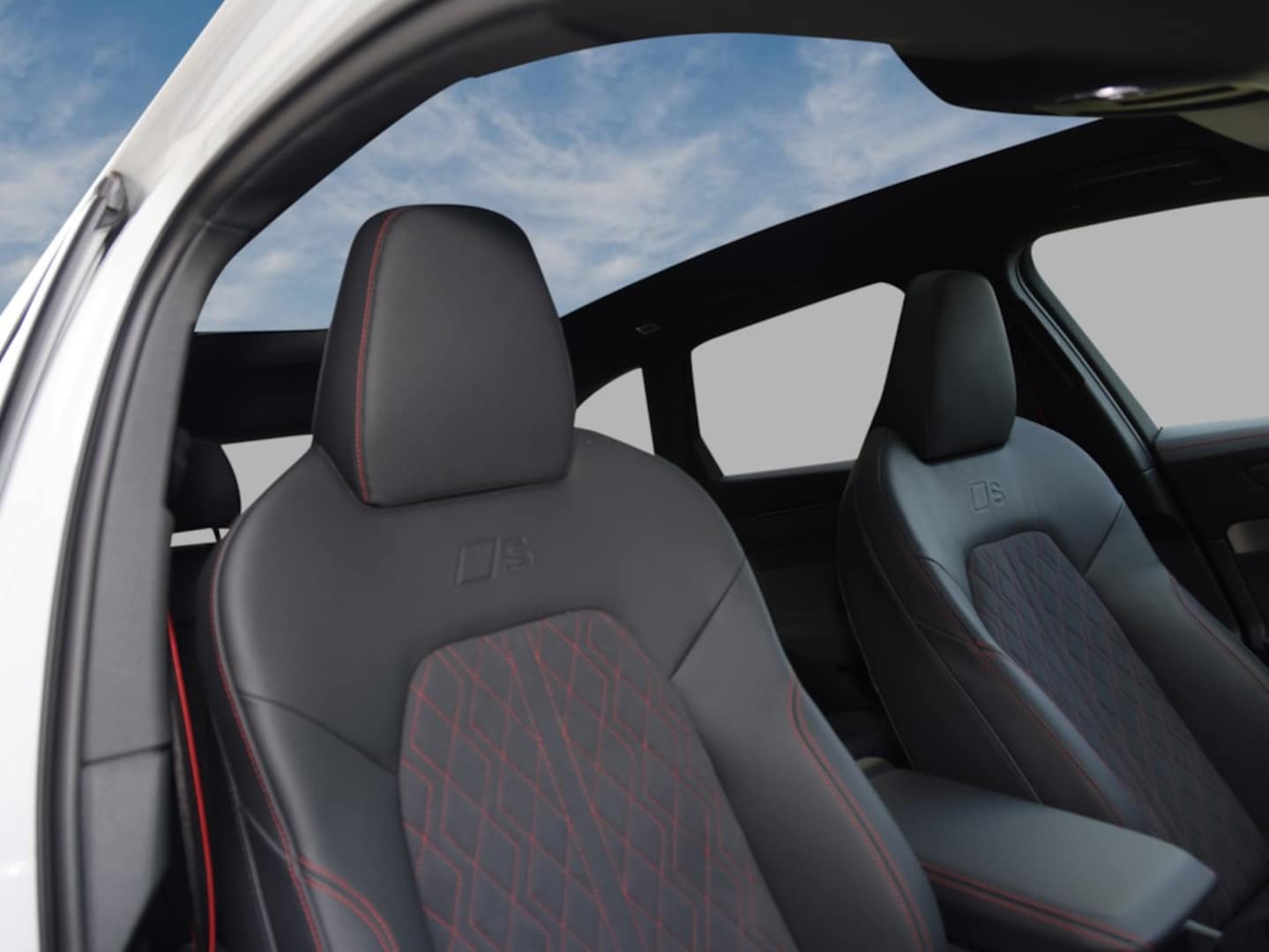 Bild über Audi A6 Avant TFSI 150 kW S tronic - für weitere Informationen kontaktieren Sie den Audi Partner