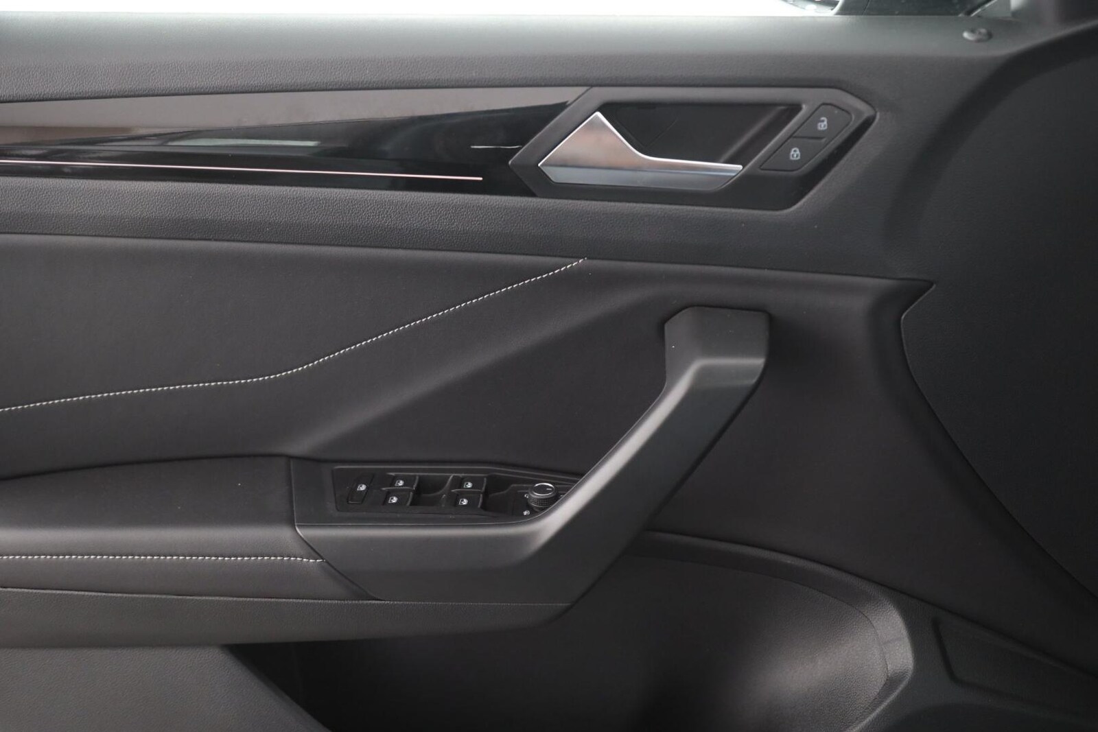 Volkswagen T-Roc – Bild 17