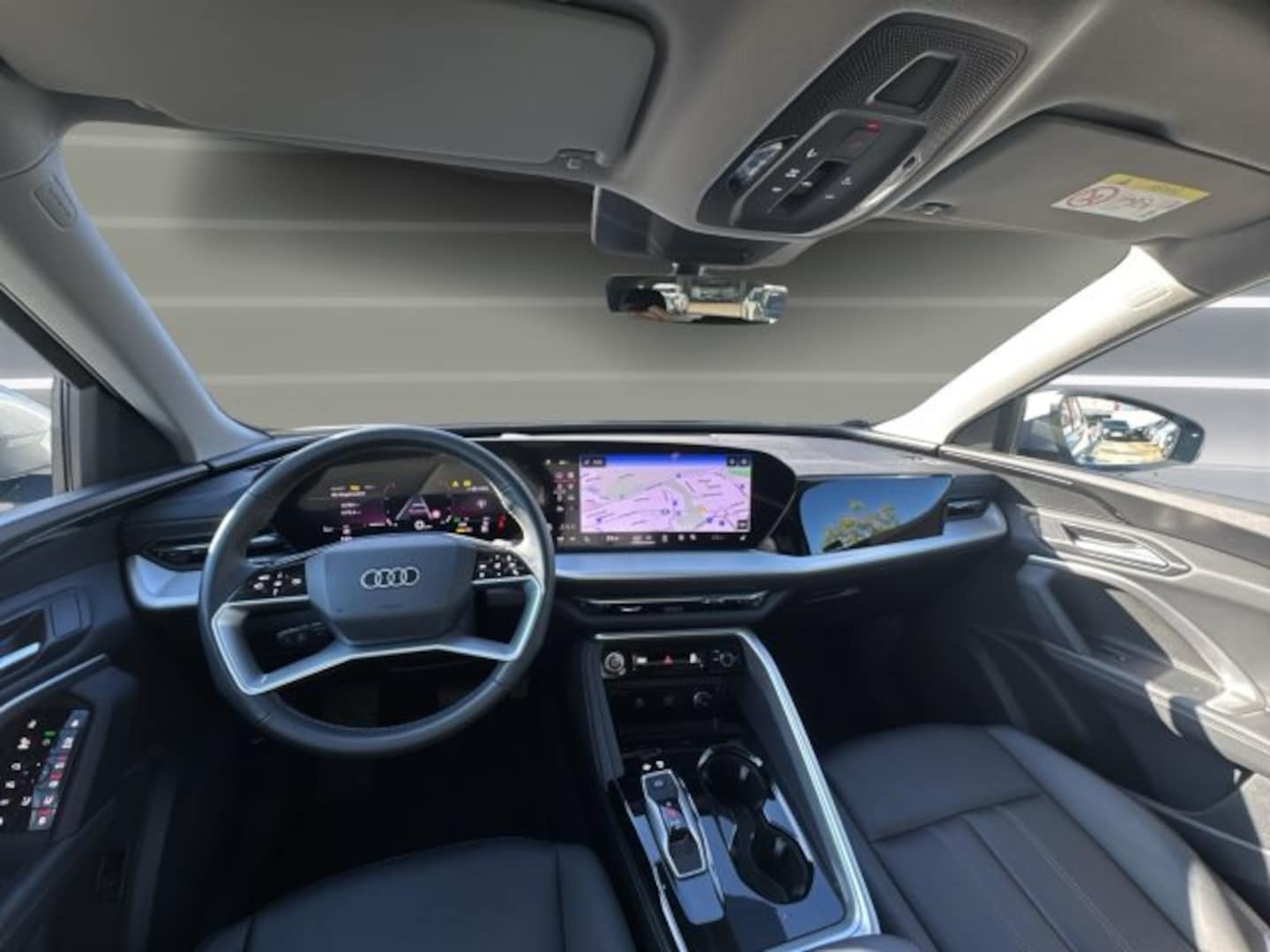 Bild über Audi Q5 SUV TDI quattro 150 kW S tronic - für weitere Informationen kontaktieren Sie den Audi Partner