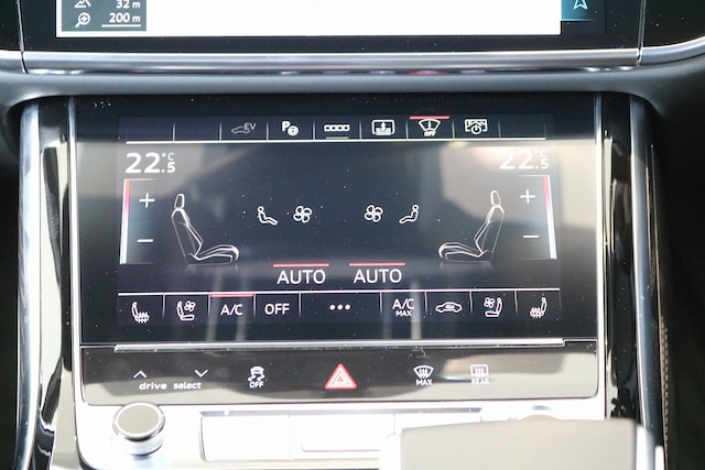 Audi A8 TFSI e 60 TFSI e quattro 340(462) kW(PS) tiptronic for more details contact your dealer