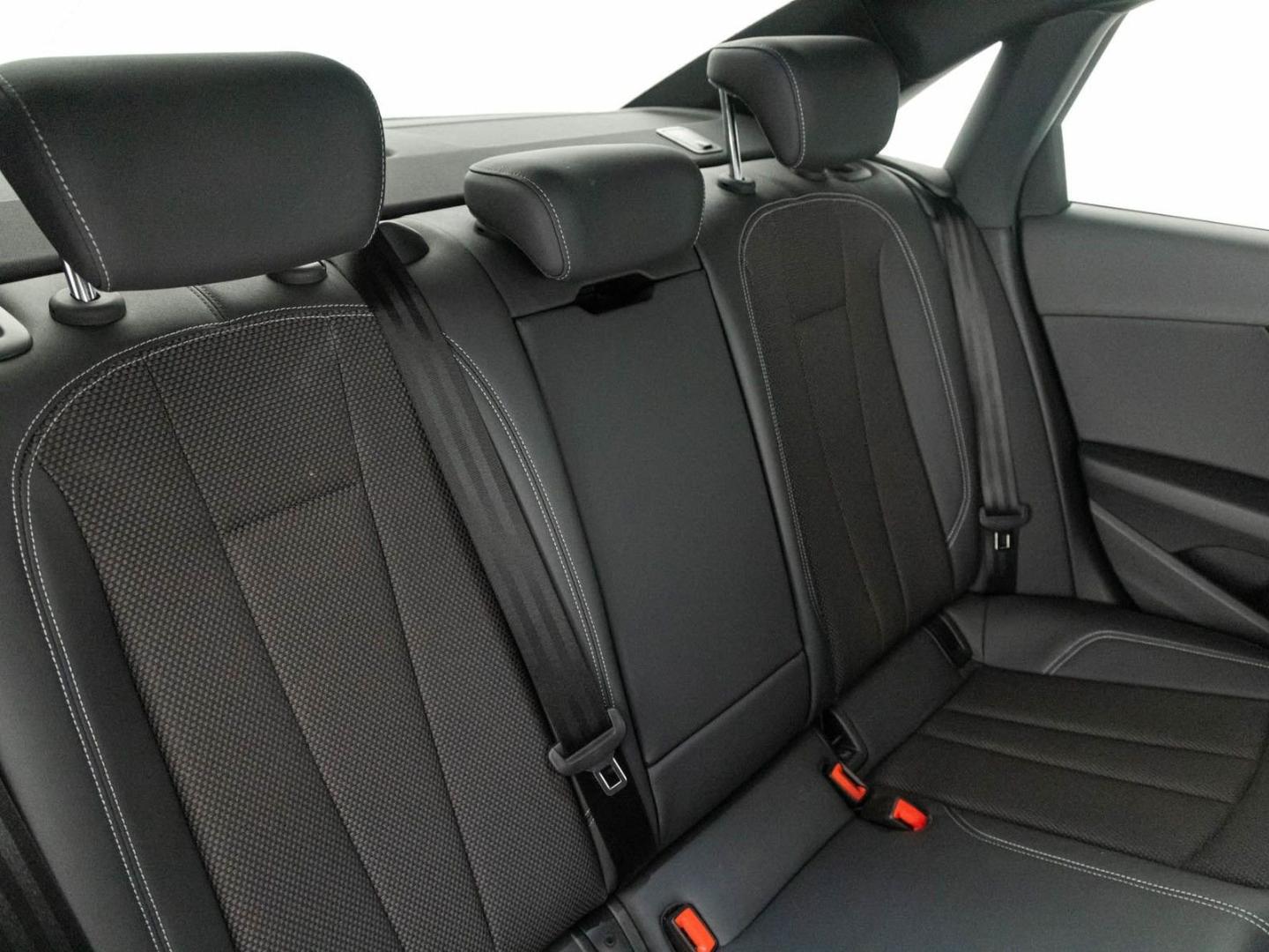Image about Audi A4 Avant S line edition 40 TDI quattro 150 kW (204 CV) S tronic
