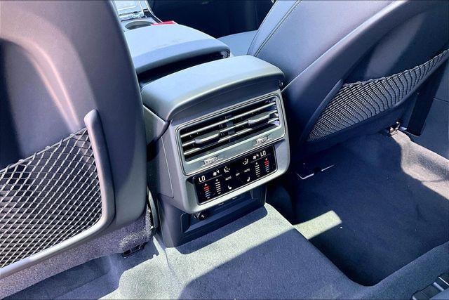 2026 Audi Q8 Premium Plus - Photo 25