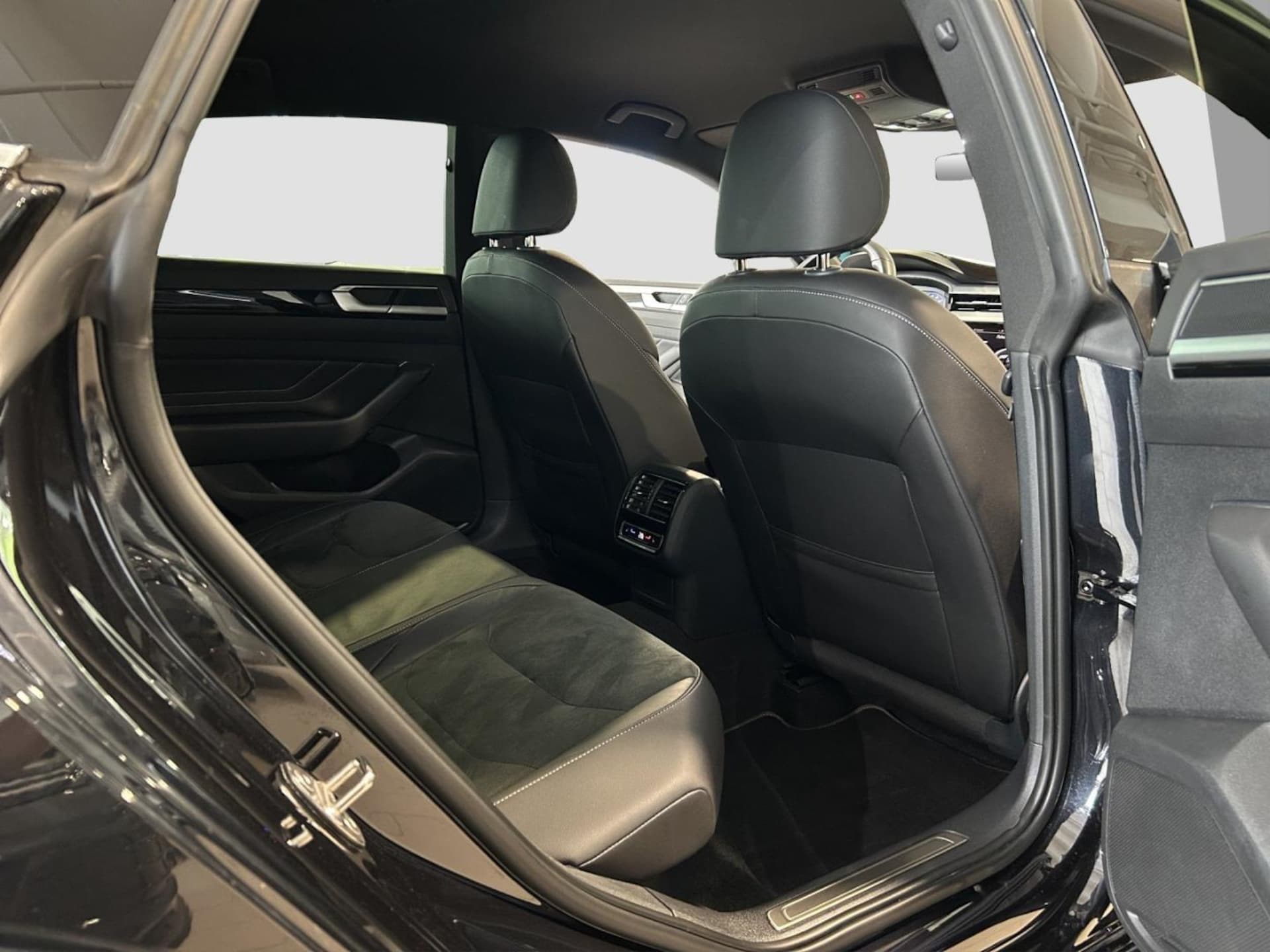 Volkswagen Arteon R-Line