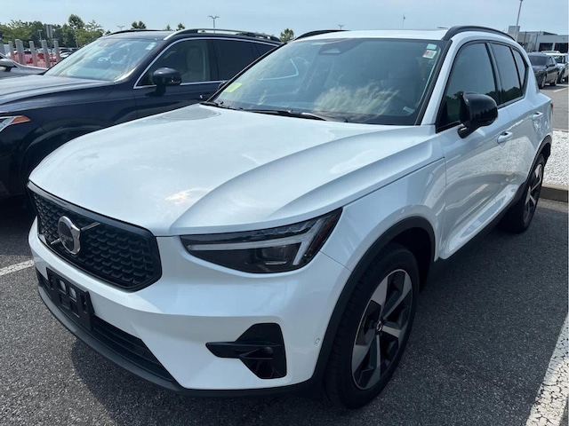 2024 Volvo XC40