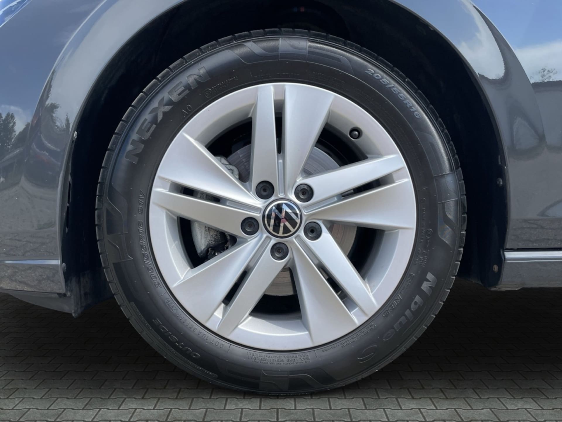 Volkswagen Golf Variant Life