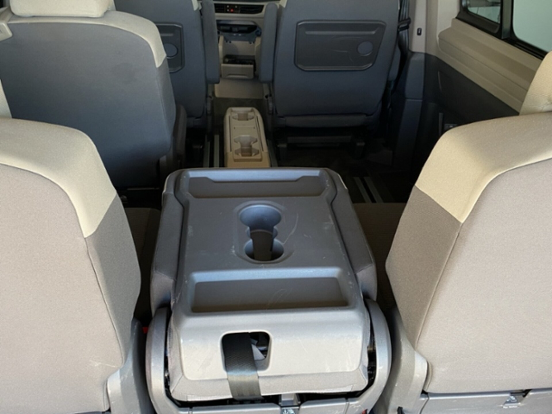 Volkswagen Multivan Basis-Modell