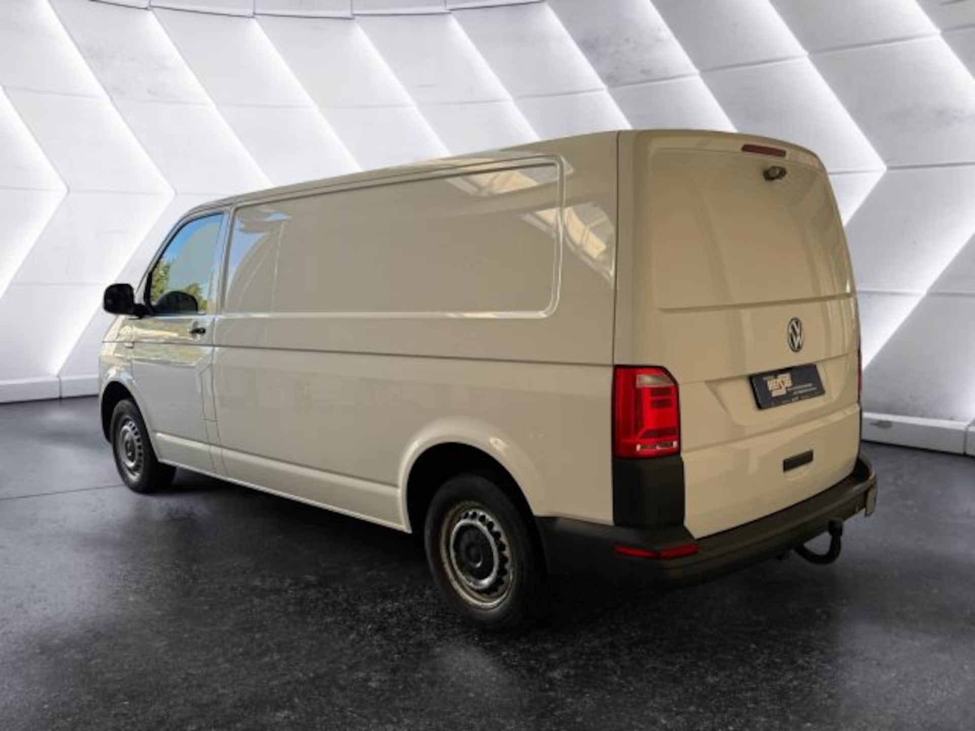 Volkswagen T6 Transporter Kasten langer Radstand