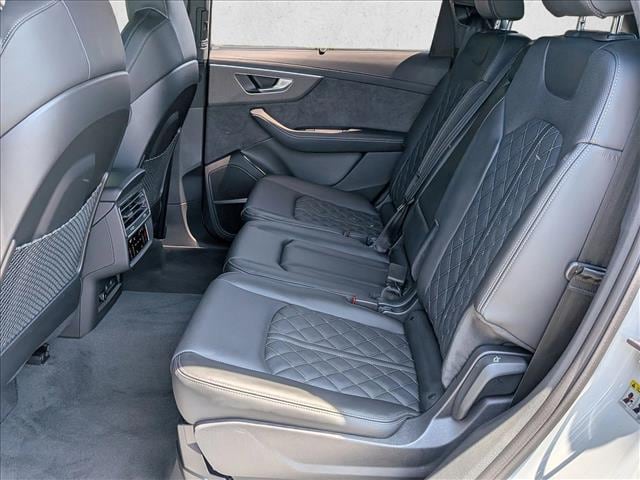 2026 Audi SQ7 Prestige - Photo 16