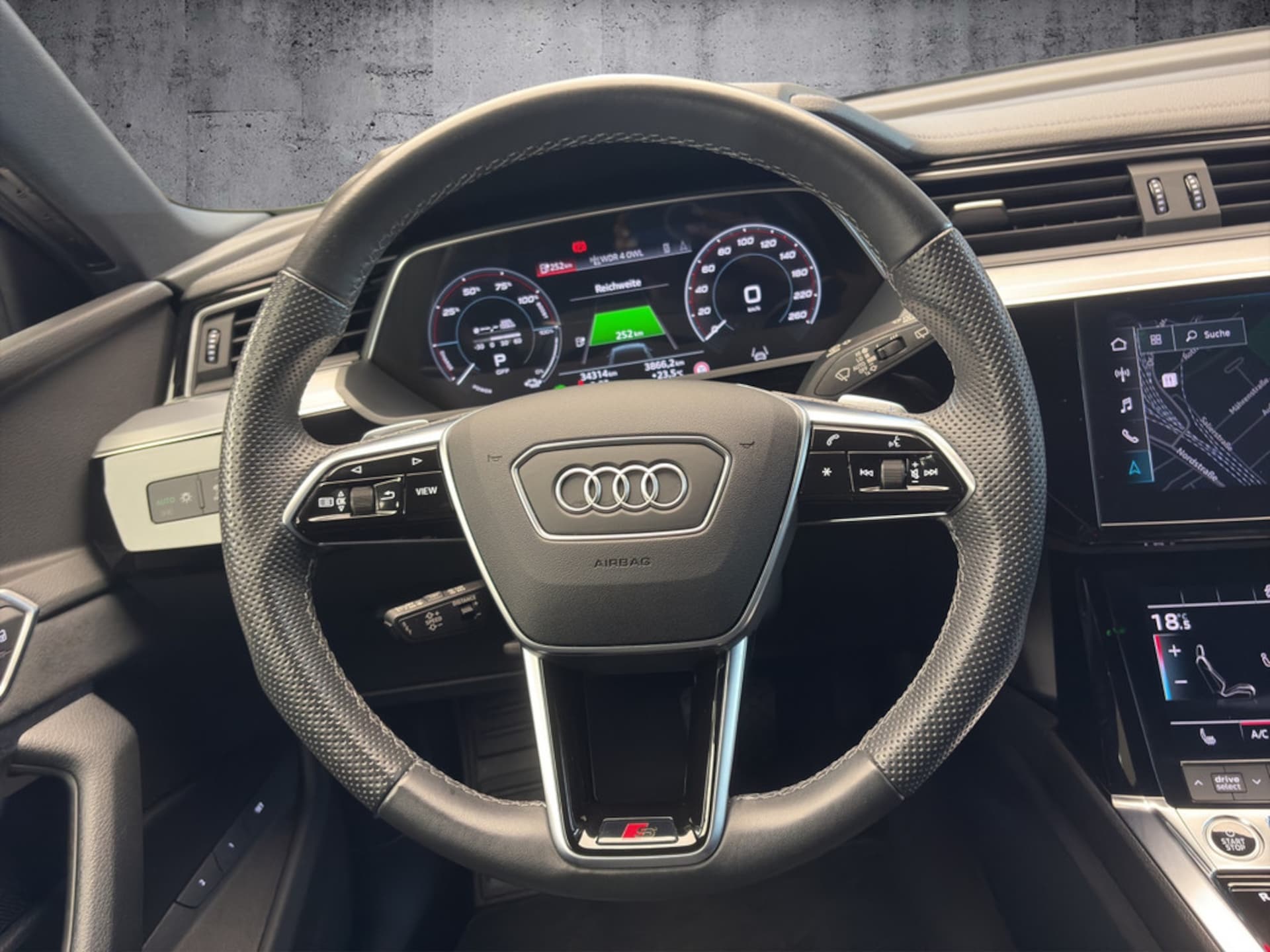 Audi e-tron advanced