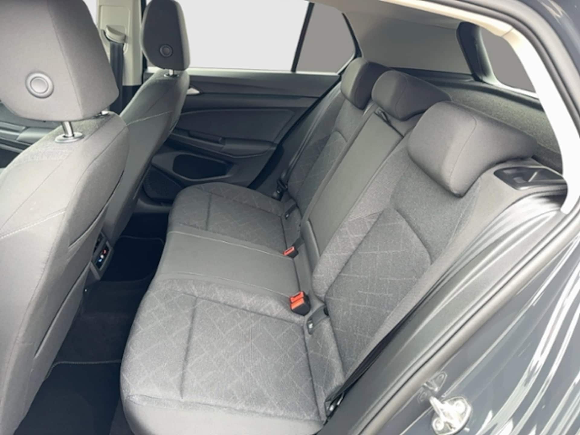 Volkswagen Golf Life