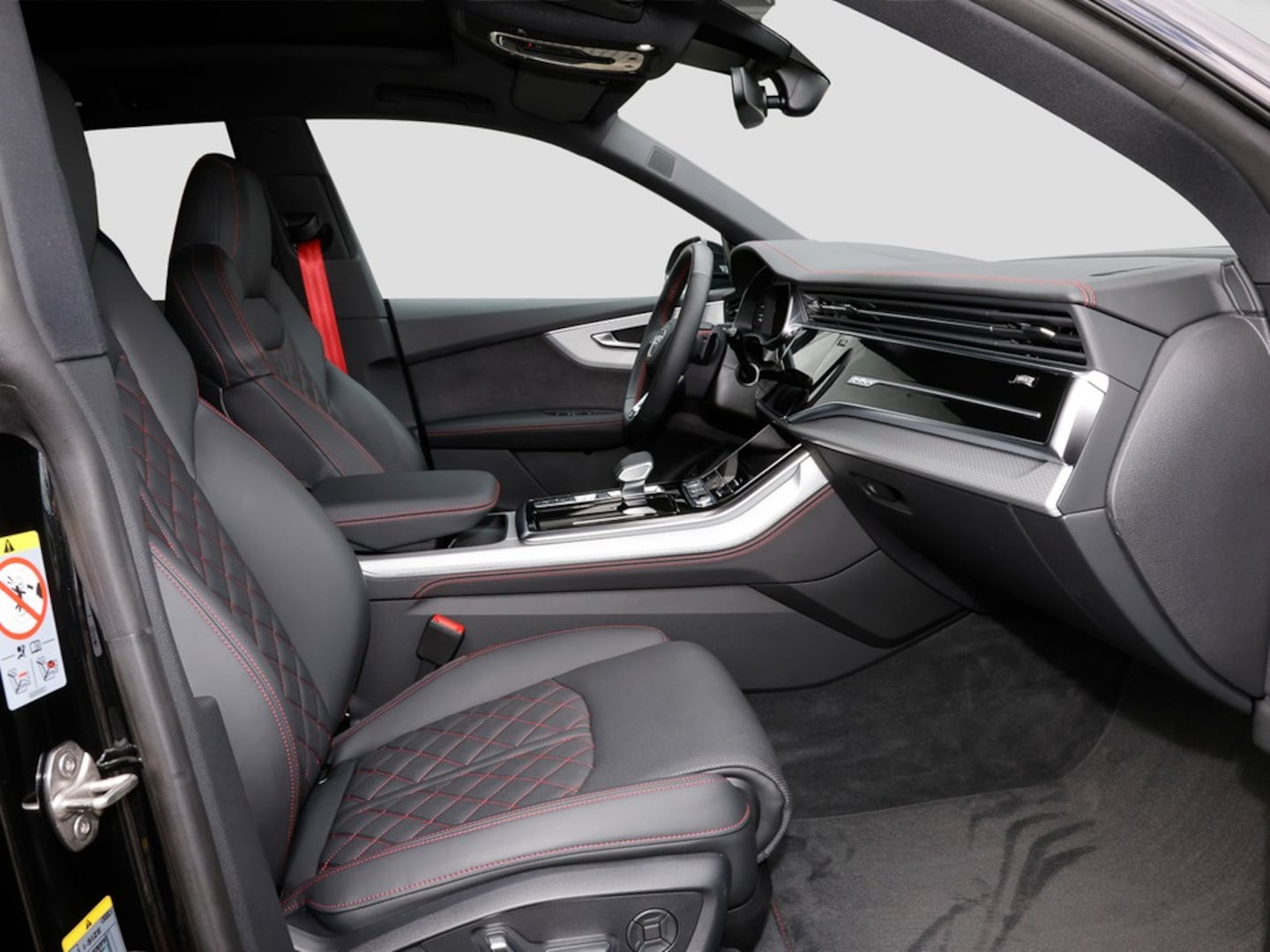 Bild über Audi Q8 SUV TFSI e S line business TFSI e quattro 360 kW tiptronic - für weitere Informationen kontaktieren Sie den Audi Partner
