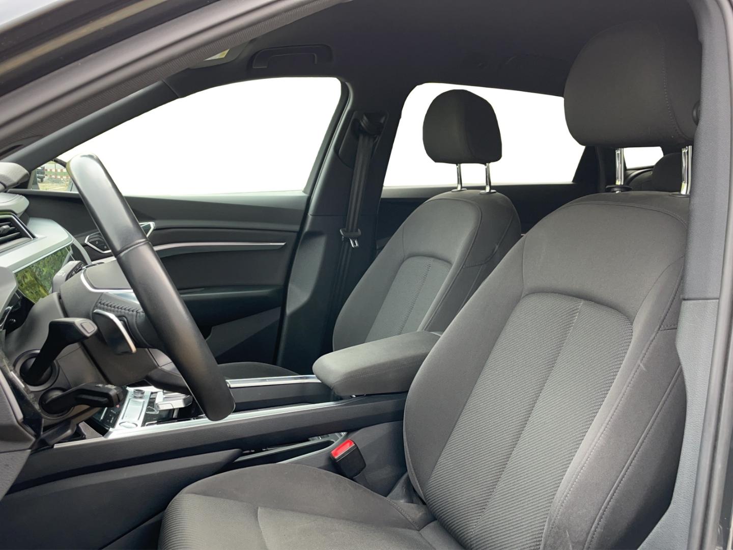 Image about Audi e-tron advanced 55 quattro 300,00 kW