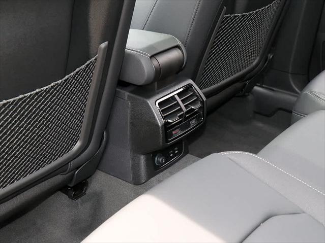 2025 AUDI Q3 - Image 15