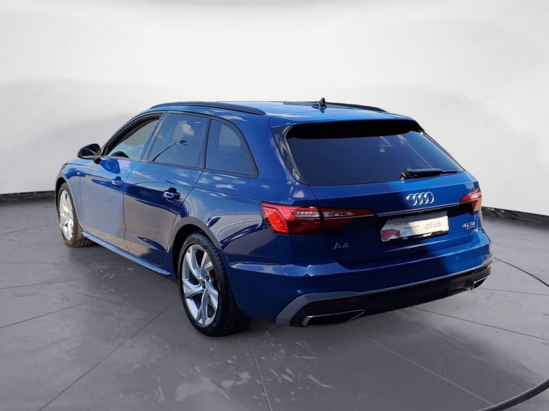 Audi A4 Avant S line
