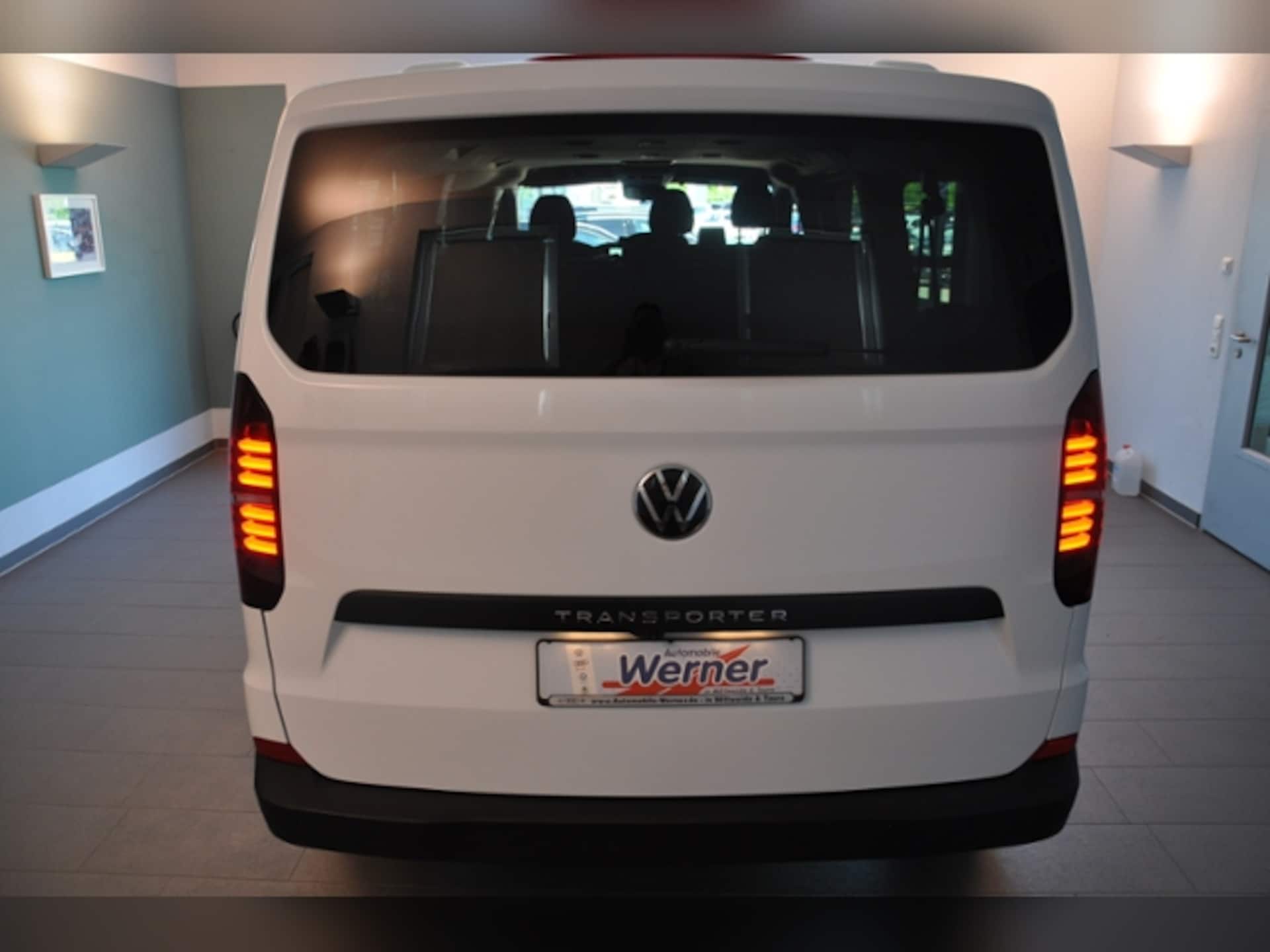 Volkswagen Transporter Kombi langer Radstand