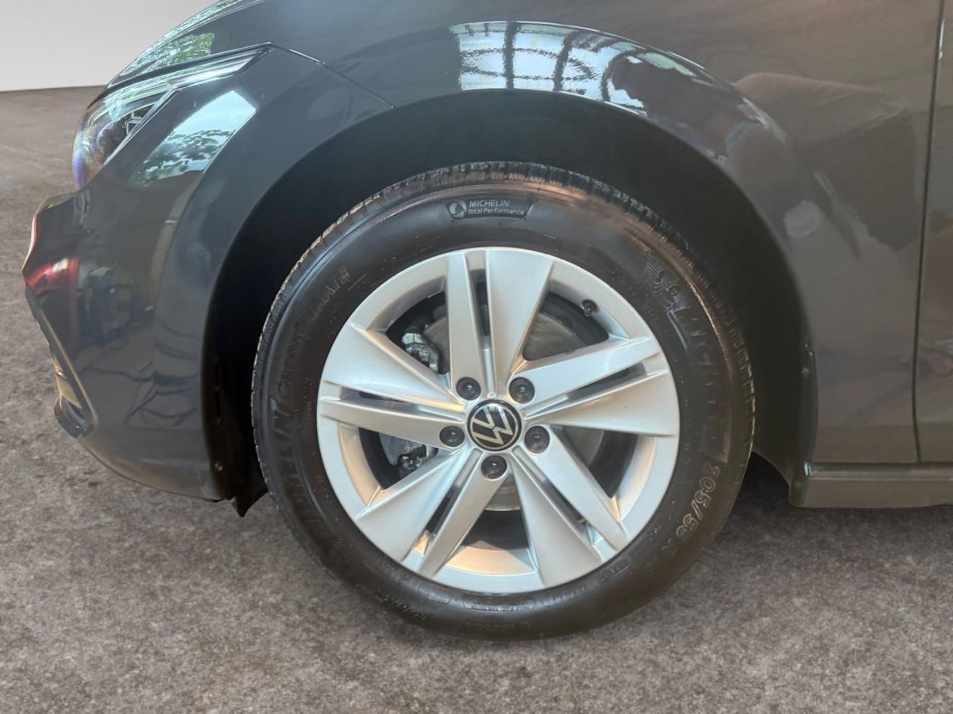 Volkswagen Golf Life