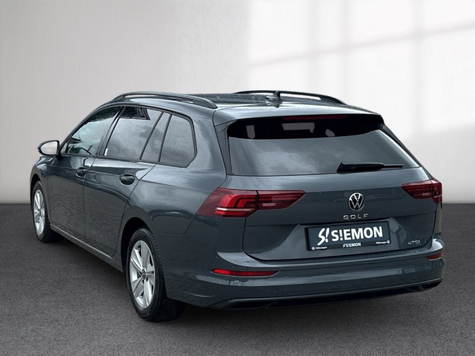 Volkswagen Golf Variant Life