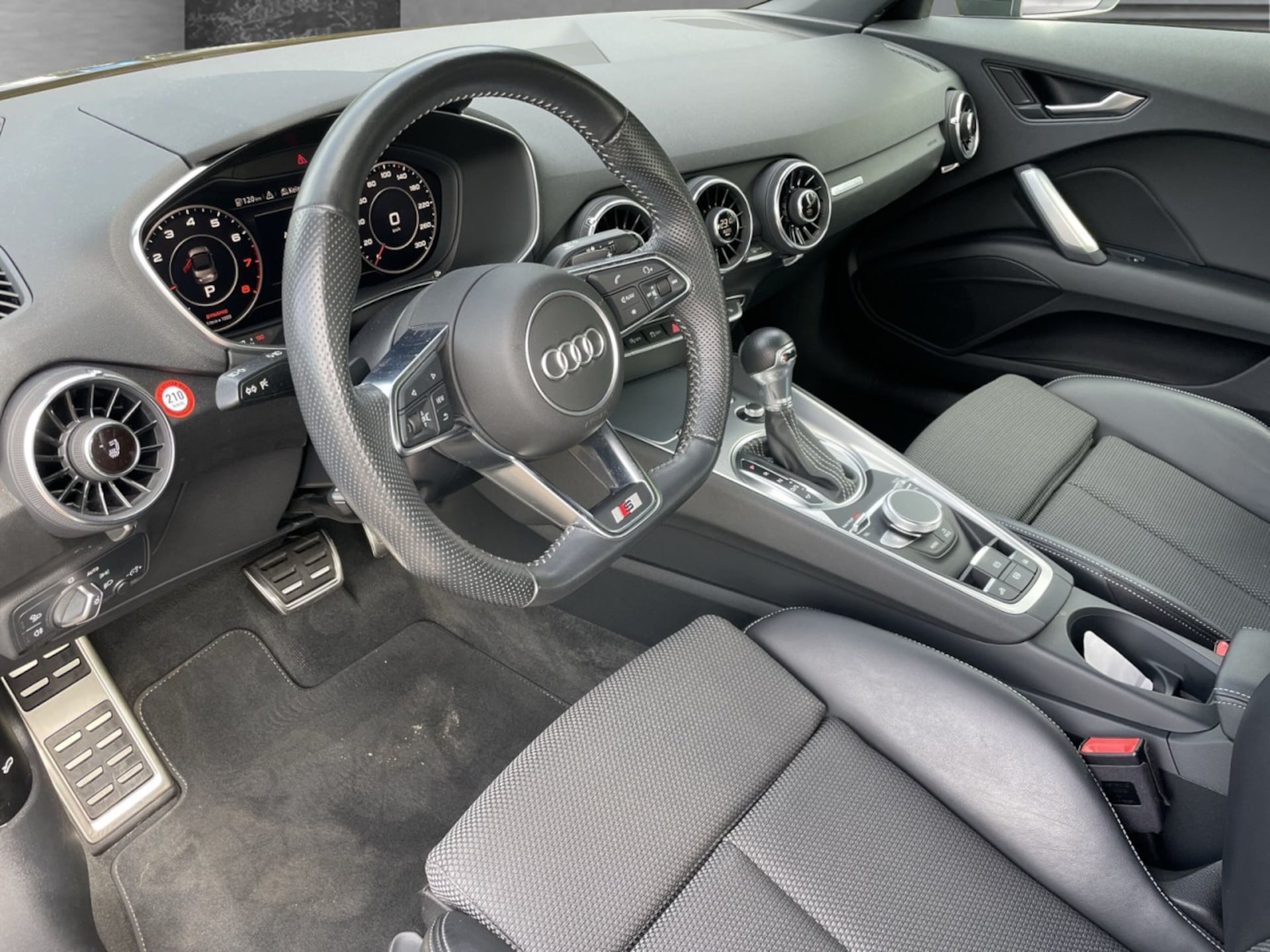 Audi TT Roadster