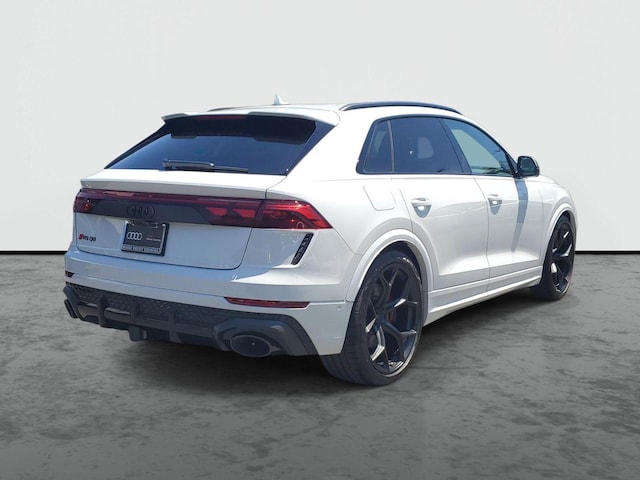 2026 Audi RS Q8 SUV performance