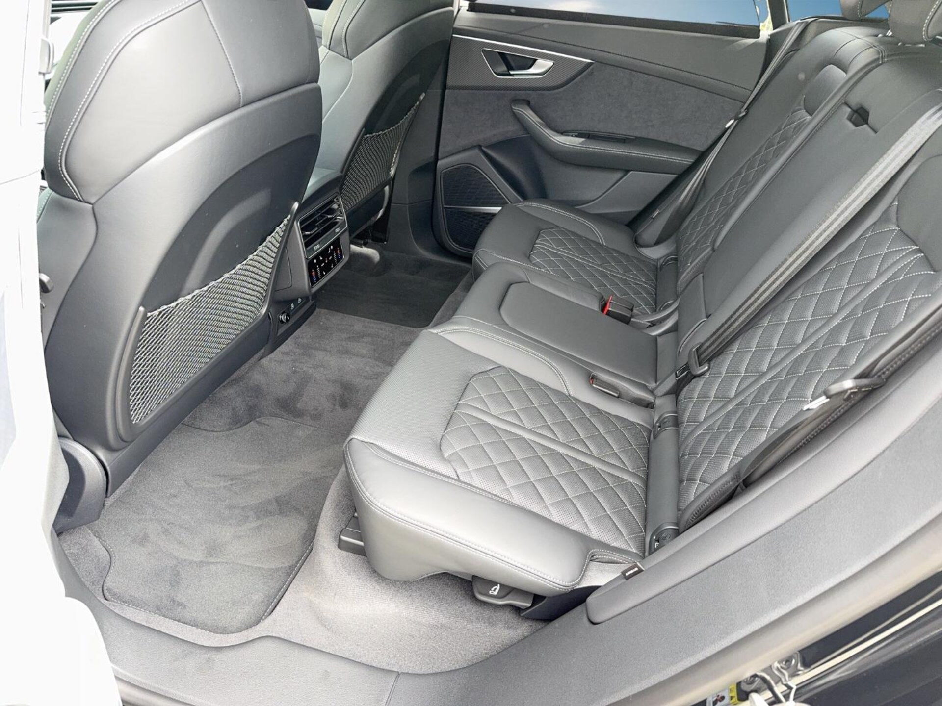 Audi SQ8 SUV