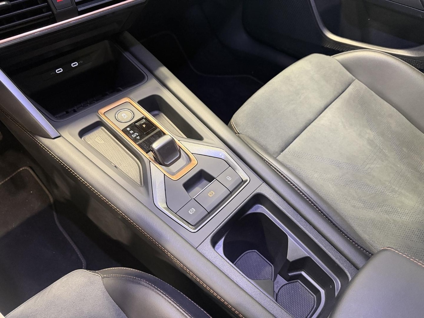 CUPRA Leon Sportstourer 1.5 TSI e-Hybrid VZ DSG 200 kW (272 CV) — photo 11